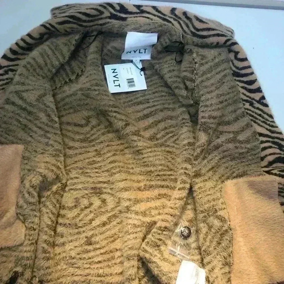 NVLT Women Tiger Pattern Rust/ Black Coat Jacket Button Closure Size Medium NWT - Picture 12 of 15